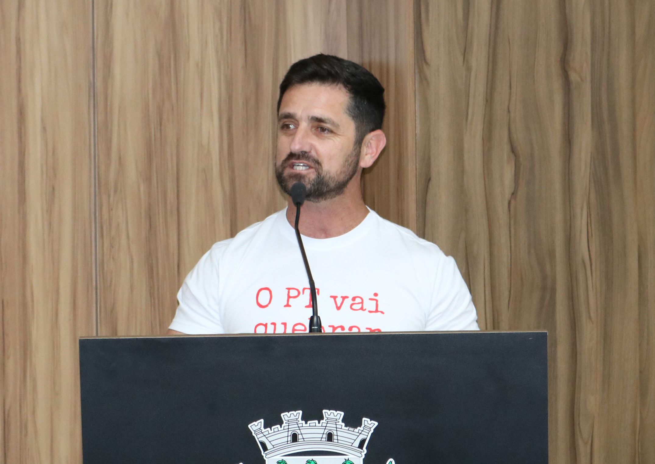 Aprovado PL que pro&iacute;be usar recursos p&uacute;blicos em shows com apologia ao crime e drogas 