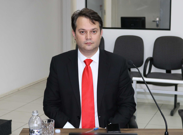 Freitas quer incluir profissionais da educa&ccedil;&atilde;o no plano de vacina&ccedil;&atilde;o contra covid-19