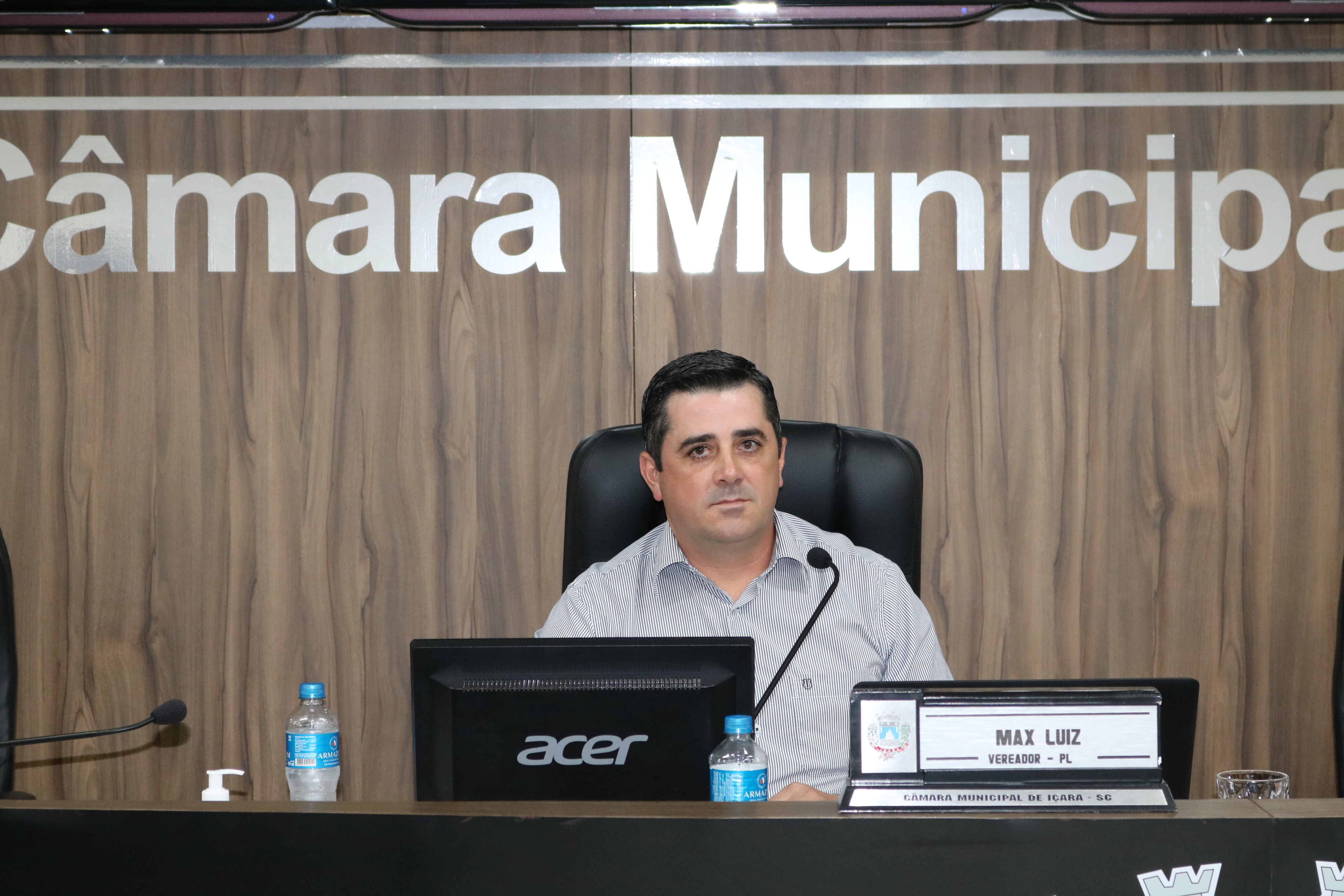 Vereador Max Luiz solicita ao Poder Executivo de I&ccedil;ara (SC) reparos em ruas 