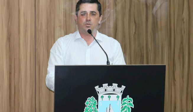 Vereador Max sugere constru&ccedil;&atilde;o de abrigo de passageiros