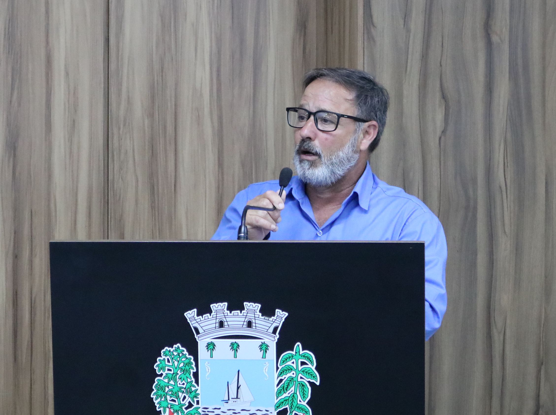 Vereador Cisquinho prop&otilde;e conserto em pavimenta&ccedil;&otilde;es em Jussara