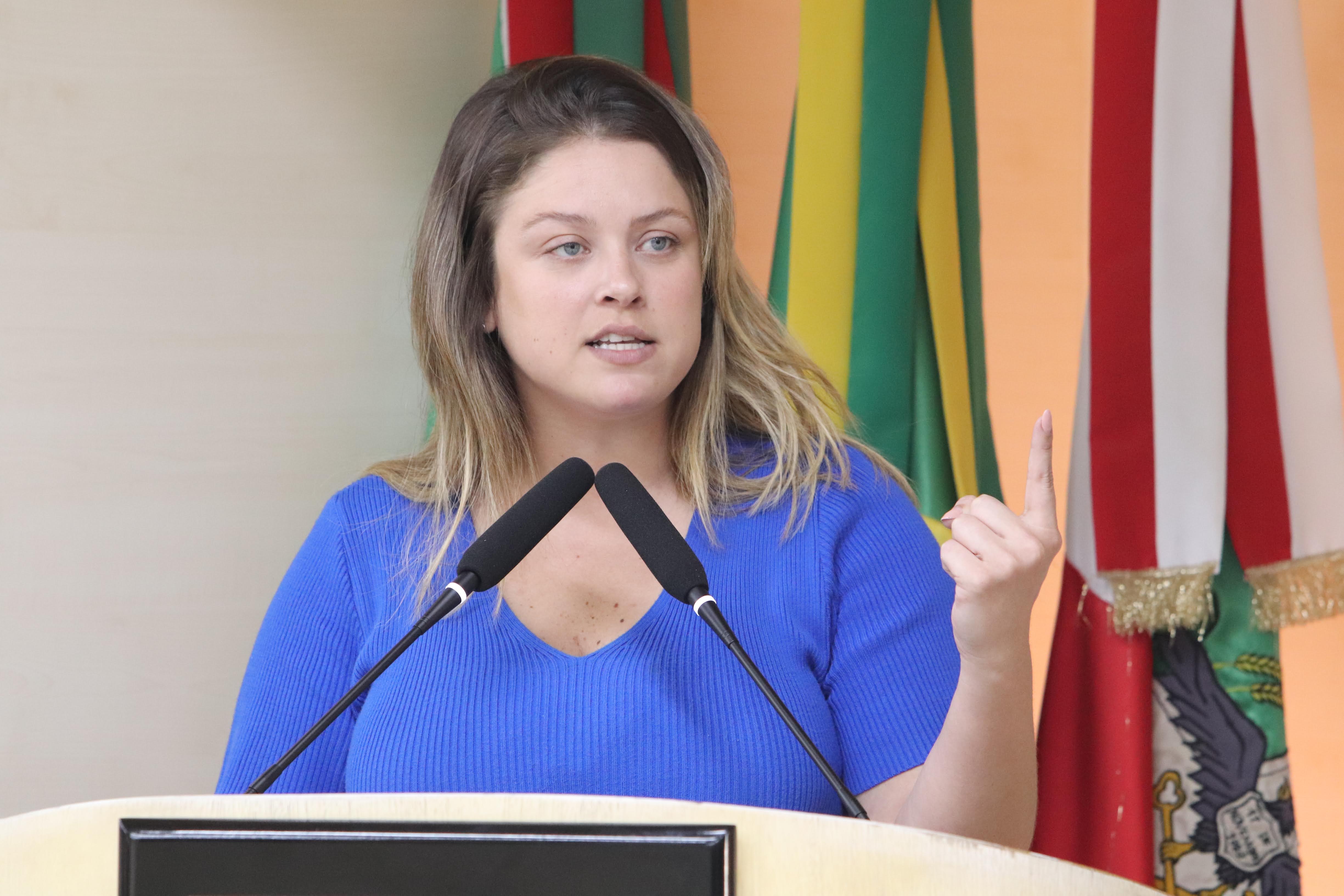 Por unanimidade, pedido de cassa&ccedil;&atilde;o de Giovana Mondardo &eacute; arquivado