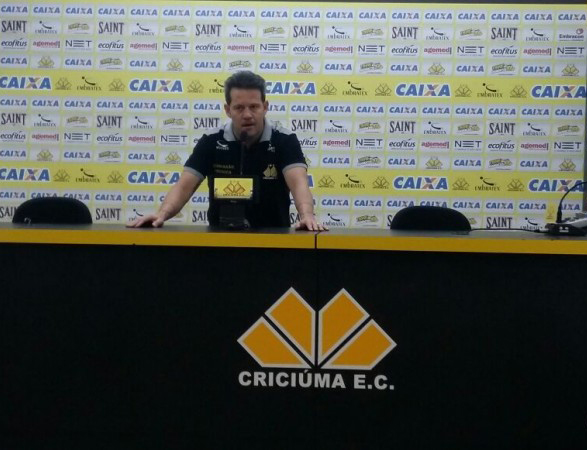 Argel determina tr&ecirc;s vit&oacute;rias para o Tigre escapar do rebaixamento