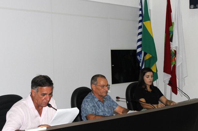 Vereadores de Balne&aacute;rio Rinc&atilde;o retornam aos traballhos 