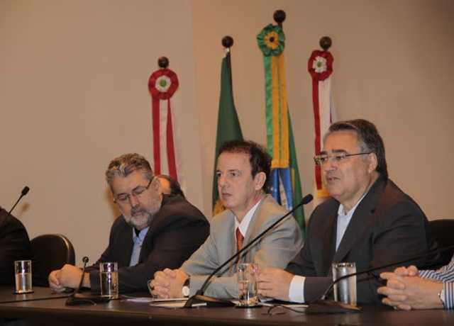 Colombo participa do lan&ccedil;amento da 3&ordf; etapa do Programa Reviver