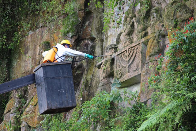 Restaura&ccedil;&atilde;o &eacute; realizada nas Esculturas do Pared&atilde;o