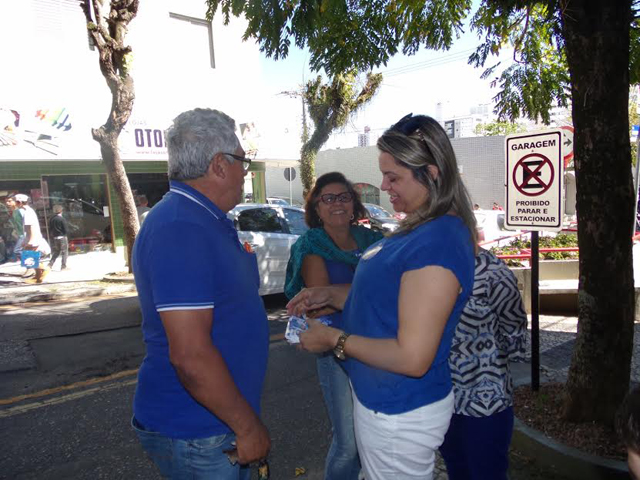 Dalvania Cardoso intensifica distribui&ccedil;&atilde;o do plano &ldquo;Gest&atilde;o J&aacute;!&rdquo;