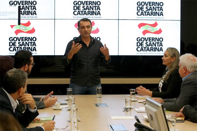 Governador eleito participa de reuni&atilde;o multidisciplinar e d&aacute; in&iacute;cio a nova etapa da transi&ccedil;&atilde;o