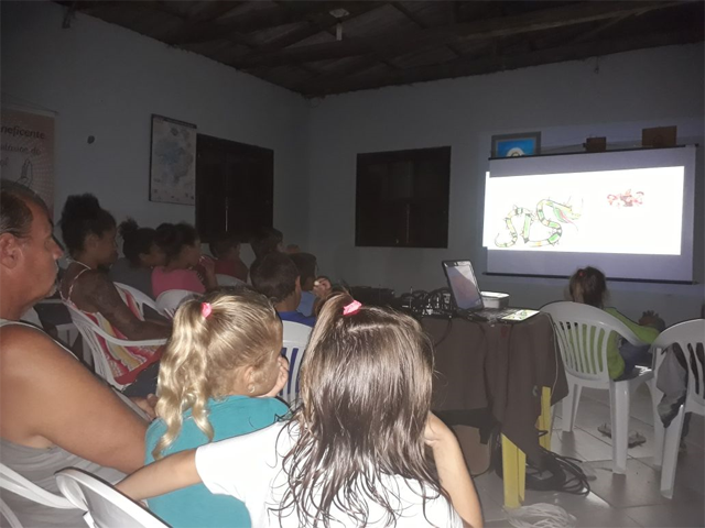 Balne&aacute;rio Rinc&atilde;o conta com cinema nas comunidades
