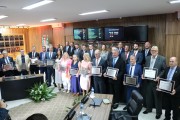 Poder Legislativo entrega T&iacute;tulos Honor&iacute;ficos e Ordem do M&eacute;rito de I&ccedil;ara