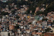 Troca de tiros na Rocinha provoca fechamento de via na zona sul