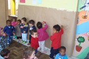 Filme “Bob o trem”, incentiva crianças do CEI Afasc Professor Jairo Luiz Thomazi conhecerem formas geométricas