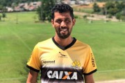 Marlon lateral esquerdo do Criciúma foi expulso pela quarta-vez