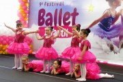 Graça e beleza dominam o palco no Festival de Ballet Infantil
