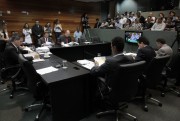 CCJ aprova projeto do governo que extingue Cohab e Codesc