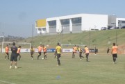 Jogadores do Crici&uacute;ma participam de treino t&aacute;tico no CT