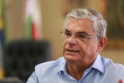 Governador Eduardo Pinho Moreira critica projeto