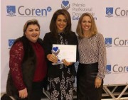 Coordenadora de Enfermagem da Esucri recebe Prêmio Destaque