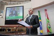 Dresch diz que Senado cassou o voto de 54 milh&otilde;es de brasileiros
