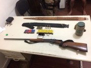 PM de Araranguá prende homens por porte ilegal de arma de fogo 