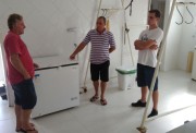 Agricultores fazem visita técnica para instalação de agroindústria