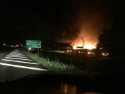 Incêndio em madeireira mobiliza bombeiros de quatro cidades