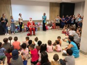 Crian&ccedil;as dos CEI&rsquo;s da Afasc recebem presentes de natal