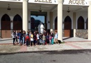 Crianças e adolescentes do SCFV Vila Miguel conhecem teatro
