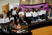 Coletivo de m&atilde;es divulga manifesto que exige direitos