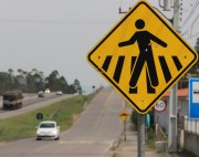 A nova sinalização da BR-101 Sul para travessias de pedestres