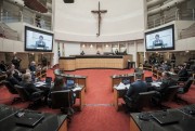 Votação do relatório no tribunal do impeachment na Alesc é marcada para dia 23