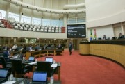 Plenário da Alesc aprova projeto que revoga medidas cautelares contra Garcia