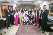 Presidente Mauro De Nadal recebe universit&aacute;rios do programa Est&aacute;gio-Visita