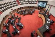 Plenário aprova indicações para a comissão do impeachment na Alesc