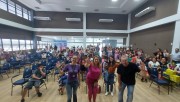 Servidores de I&ccedil;ara presenteiam crian&ccedil;as em amigo secreto solid&aacute;rio