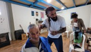 Projeto Kombinação Solidária traz cortes de cabelo e alegria para alunos da Apae