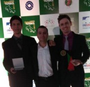 &Aacute;rbitros s&atilde;o premiados no cerimonial do Destaque Catarinense