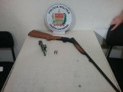 PM de Araranguá prende homem por posse ilegal de arma de fogo