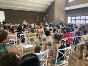 Servidores públicos de Içara participam de árvore de natal solidária