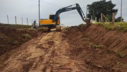 Via principal da comunidade de Ausentes em I&ccedil;ara (SC) recebe alargamento