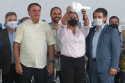 Presidente Bolsonaro entrega de 225 veículos para assistência social em SC