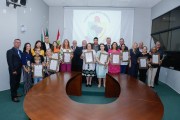 Câmara de Forquilhinha entrega Moção de Aplauso em Homenagem às Mulheres