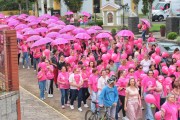 Caminhada Outubro Rosa reúne centenas de pessoas em Nova Veneza