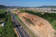 Obras das Marginais em Capivari de Baixo (SC) têm etapa de detonação de rochas