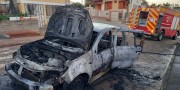 Veículo pega fogo no Bairro Nossa Senhora de Fátima em Içara
