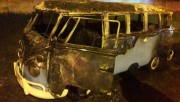 Veículo é destruído por incêndio na Rodovia Lino Zanolli em Içara