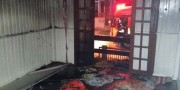 Bombeiros controlam incêndio em residência em Nossa Senhora de Fátima