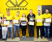 Representantes dos consulados do Criciúma E.C. recebem certificados