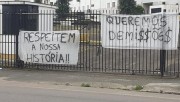 Torcedores do Criciúma protestam pelo rebaixamento do clube