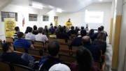 Reuni&atilde;o com pais dos alunos da escolinha em audit&oacute;rio